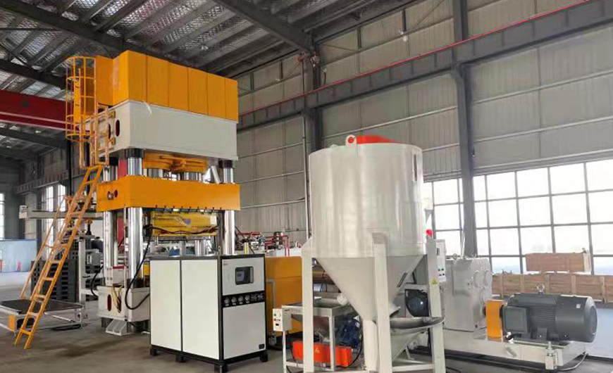 recycled plastic molding machine